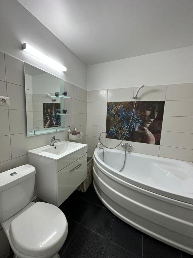 National Arena Apartment Boekarest Buitenkant foto